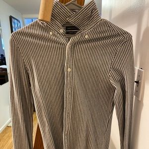 SAKS FIFTH AVENUE SLIM BUTTON DOWN SIZE SMALL